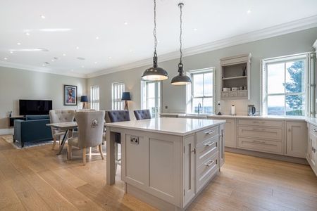 Petworth Road, Wormley, Godalming, Surrey, GU8 - Photo 2