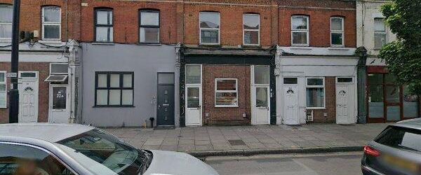 1 Bed Terraced House, Abbey Parade, SW19 - Photo 1