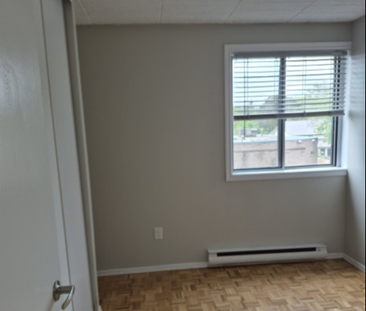 259 Dunlop Street West, Barrie - Photo 6