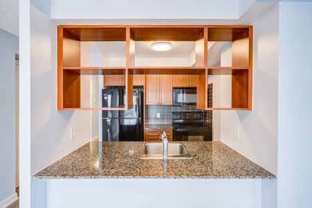 For Lease - 181 Village Green Square Unit# 1815, Toronto, Ontario - Photo 2