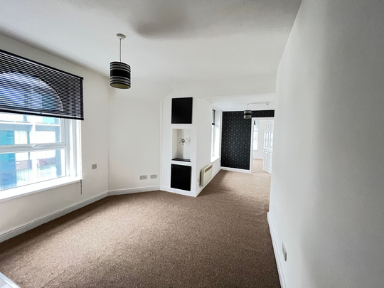 1 bed flat to rent in Paignton, TQ4 - Photo 1