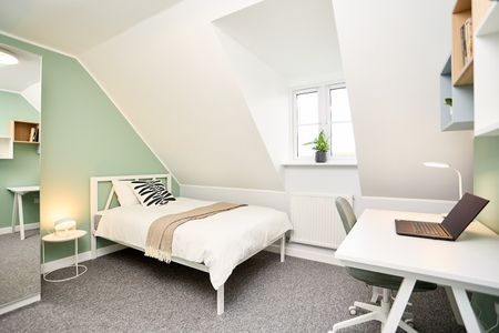 5 Bed Semi-Detached House, College Way, BS34 - Photo 5