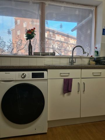 Room in a Shared Flat, Lascelles House, SW8 - Photo 3