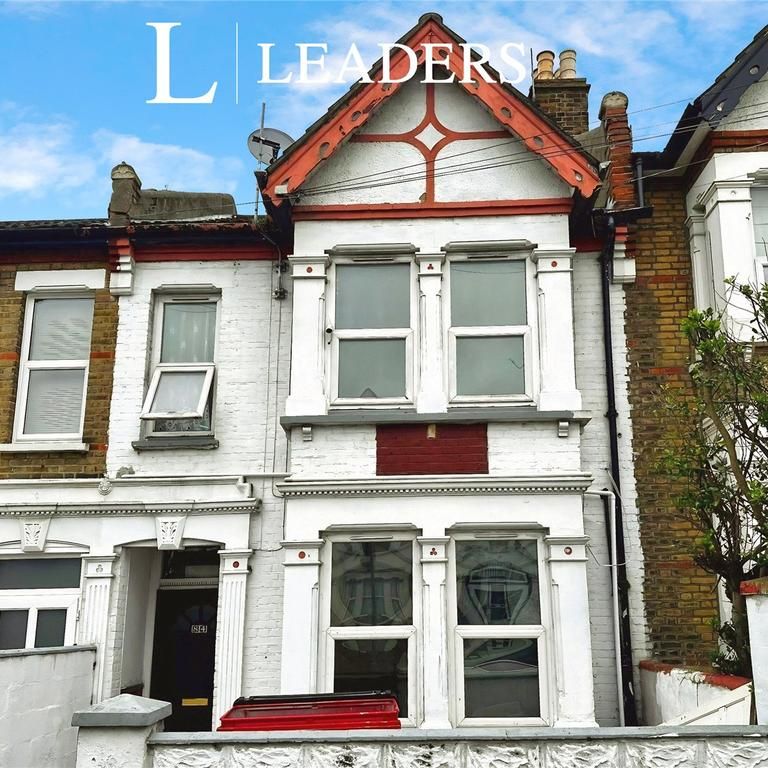 1 bedroom in a house share to rent - Photo 2