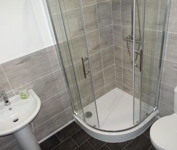 4 bedroom House To Let - Photo 5