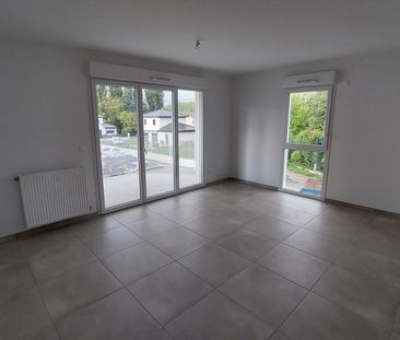 location Appartement T3 DE 58.4m² À SAINT EGREVE - Photo 1