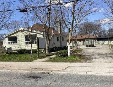 For Lease - 698 Sheppard Avenue, Toronto, Ontario - Photo 1