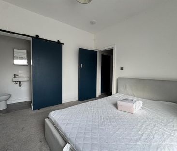 5 bedroom terraced house to rent - Photo 3