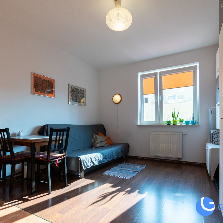 Kawalerka, parking, ul. Radzikowskiego - Zdjęcie 1