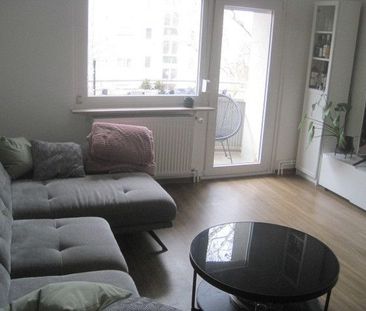 Top ! 2018 Sanierte 2-Zimmer Wohnung mit Balkon in Stadtlage - Photo 1