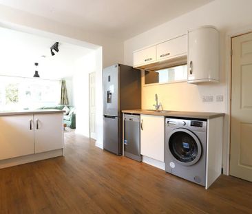 1 bedroom in a house share to rent - Photo 5