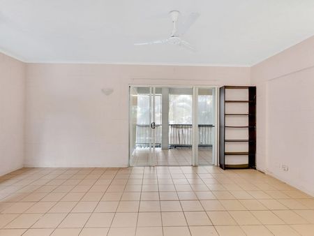 TWO BEDROOM UNIT - CLOSE TO LOCAL SHOPS AND SCHOOLS - Photo 4