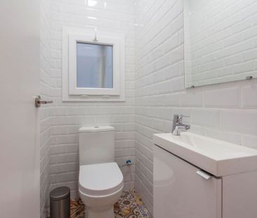 Cozy room in Actor Llorens Street - Photo 6