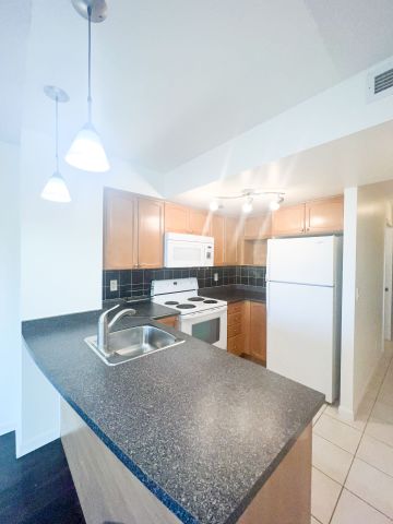 For Lease - 18 Yonge Street Unit# 806, Toronto, Ontario - Photo 3