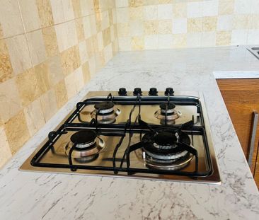 Quirky, Spacious 1 Bedroom Home - Photo 3