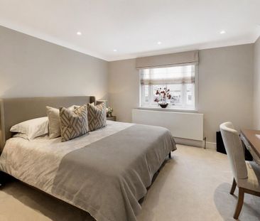 An exceptional duplex apartment in the heart of Belgravia, SW1X. - Photo 6