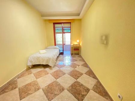 Calle del Cabo Machichaco, Madrid, Community of Madrid 28053 - Photo 3