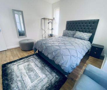 1 bedroom in a house share to rent - Photo 2