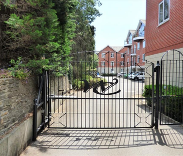 2 bedroom flat to rent - Photo 4