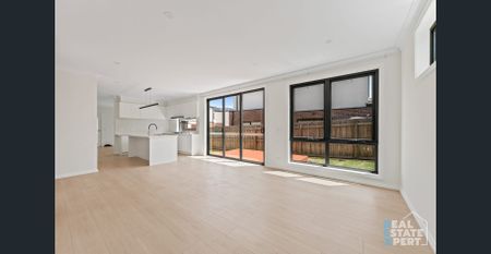 Brand-New 4-Bedroom Designer Home with Double Garage - Photo 4