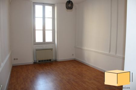 Location Appartement 3 pièces 77m² BELLEY 01300 - Photo 4