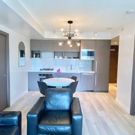 Gorgeous fully furnished Yaletown 1 bed & den Condo// One Pacific - Photo 1