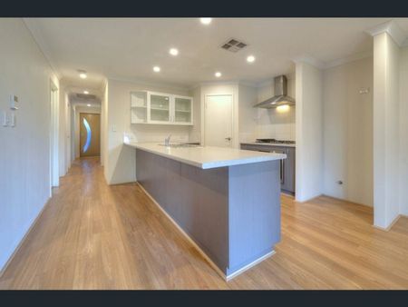 Lovely Inside and Ready to Move In – Bright & Modern 3x2 - Photo 2