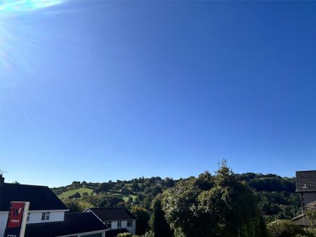 3 bedroom detached house to rent - Photo 2