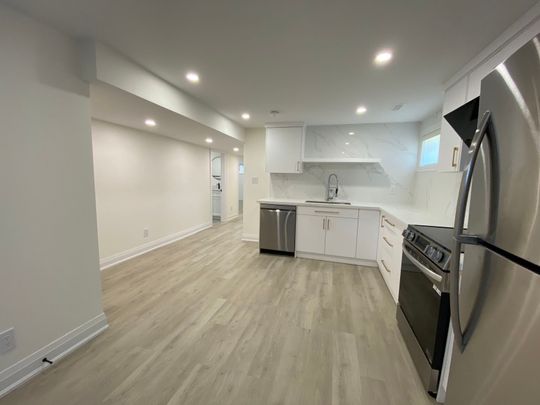 For Lease - 3366 Strabane Drive Unit# Basement room, Mississauga, Ontario - Photo 1