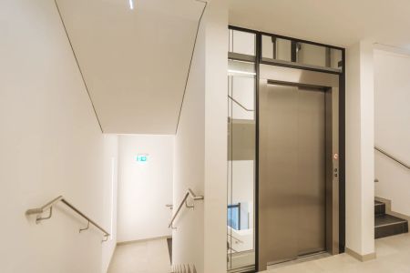 Schöne Zweizimmer-Wohnung mit Loggia in bester Lage! - Foto 4