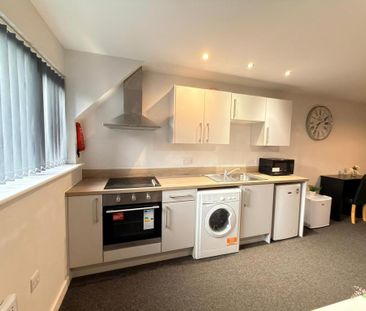 Studio to rent - Photo 3