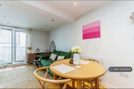 1 bedroom flat to rent - Photo 5