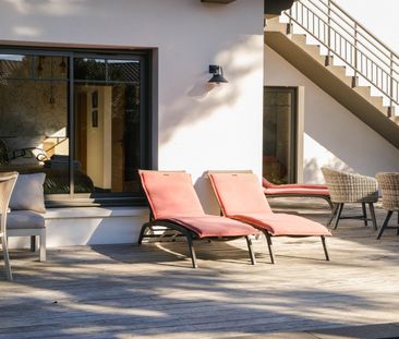 Architecture contemporaine, cette maison de 180 m2 organisée sur de... - Photo 4