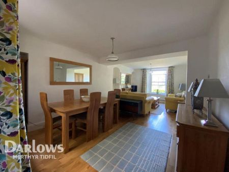 2 bedroom terraced house to rent - Photo 2