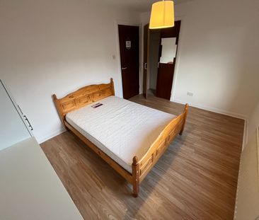 2 Bed Flat, Hay Avenue, EH16 - Photo 2