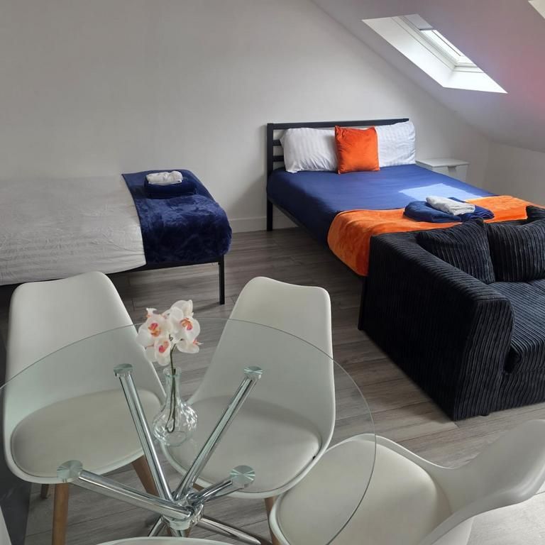 Studio to rent - Photo 1