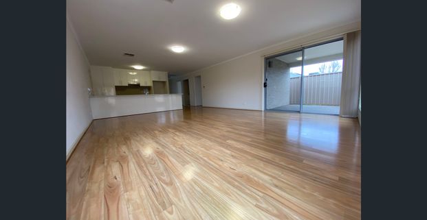 Charming 3-Bedroom Home. - Photo 1