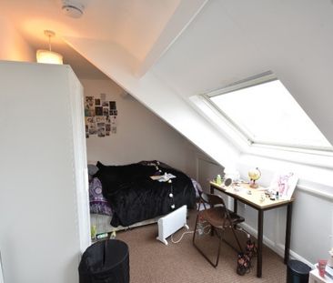 5 Bed - Lavender Gardens, Jesmond - Photo 4