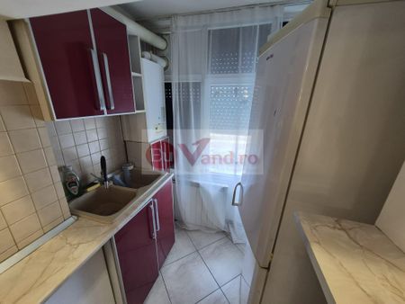 Închiriază Apartament 3 camere Vest - Fotografie 3
