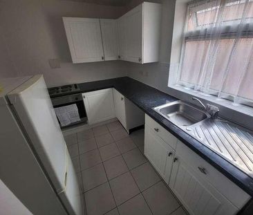 Large Bed Flat With Balcony In Windsor Court, Luton, LU1 - Photo 3