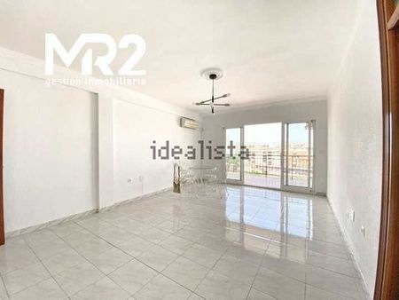 Alquiler de piso en Soho Ensanche Puerto - Photo 2