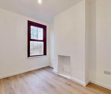 4 bedroom terraced house to rent - Photo 4