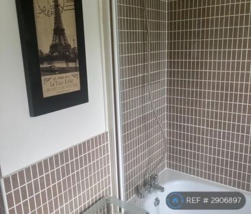 1 bedroom in a house share to rent - Photo 6