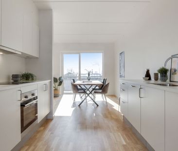 Velbeliggende 3 værelses seniorbolig med stort badeværelse, privat ... - Photo 6