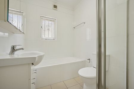 2/146-148 Carrington Road, Waverley NSW 2024 - Apartment For Rent | Domain - Photo 3