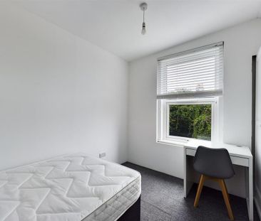 5 bedroom terraced house to rent - Photo 2