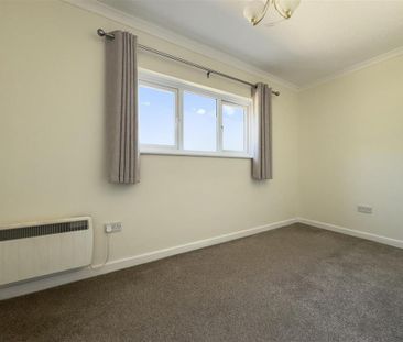 3 bedroom bungalow to rent - Photo 3