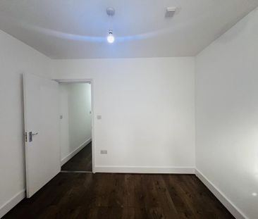 3 bedroom flat to rent - Photo 5