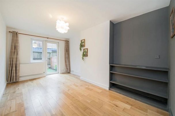 1 bedroom flat to rent - Photo 1