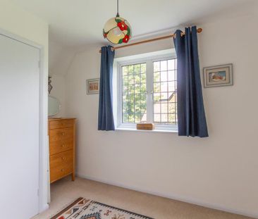 3 bedroom end of terrace house to rent - Photo 3